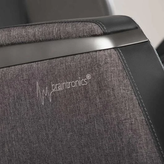 Массажное кресло Hilton III Black